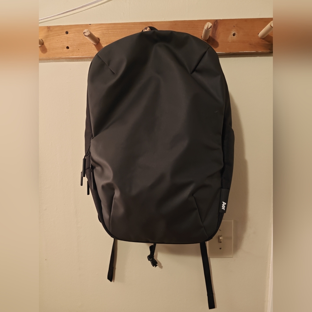 Aer Tech Pack 2 Black - Mint Condition + $40 Rain Cover Bundle - Picture 9 of 9